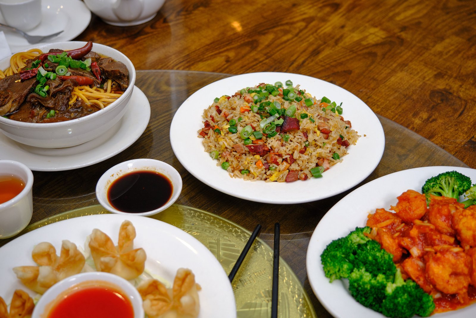 Elegant dining space at Evergreen On 38, a trusted Chinese restaurant in Midtown Manhattan with a refined atmosphere.