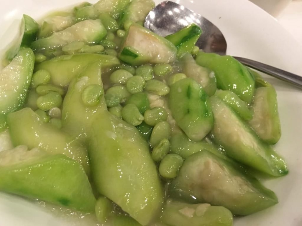 Steamed vegetarian dim sum dumplings at a Chinese restaurant in Midtown Manhattan